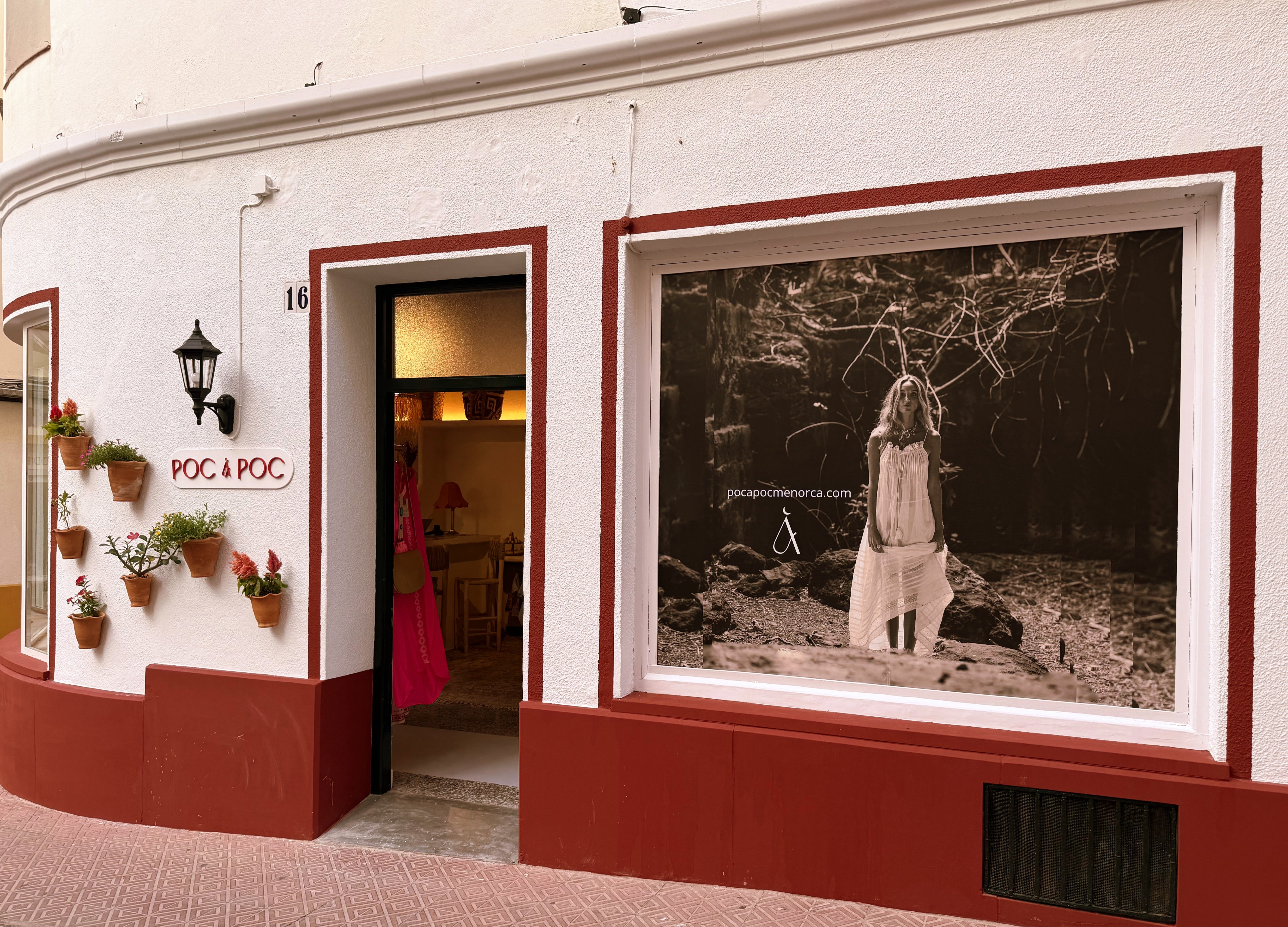 Apertura de la boutique oficial POC A POC en Mahón