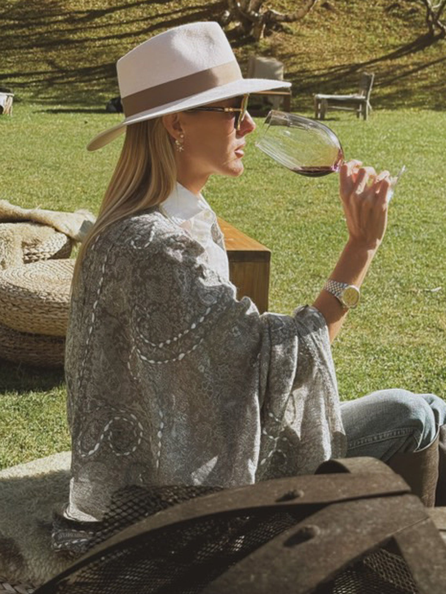Amoha Poncho Grey & Cream (B2B)