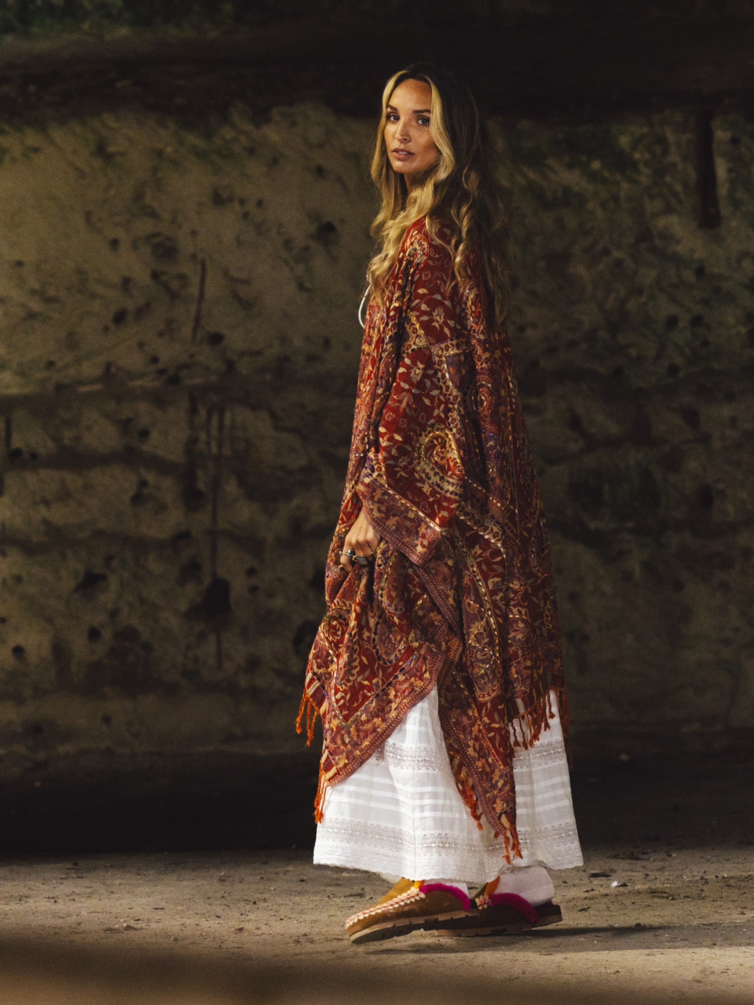 Amoha  Poncho Red