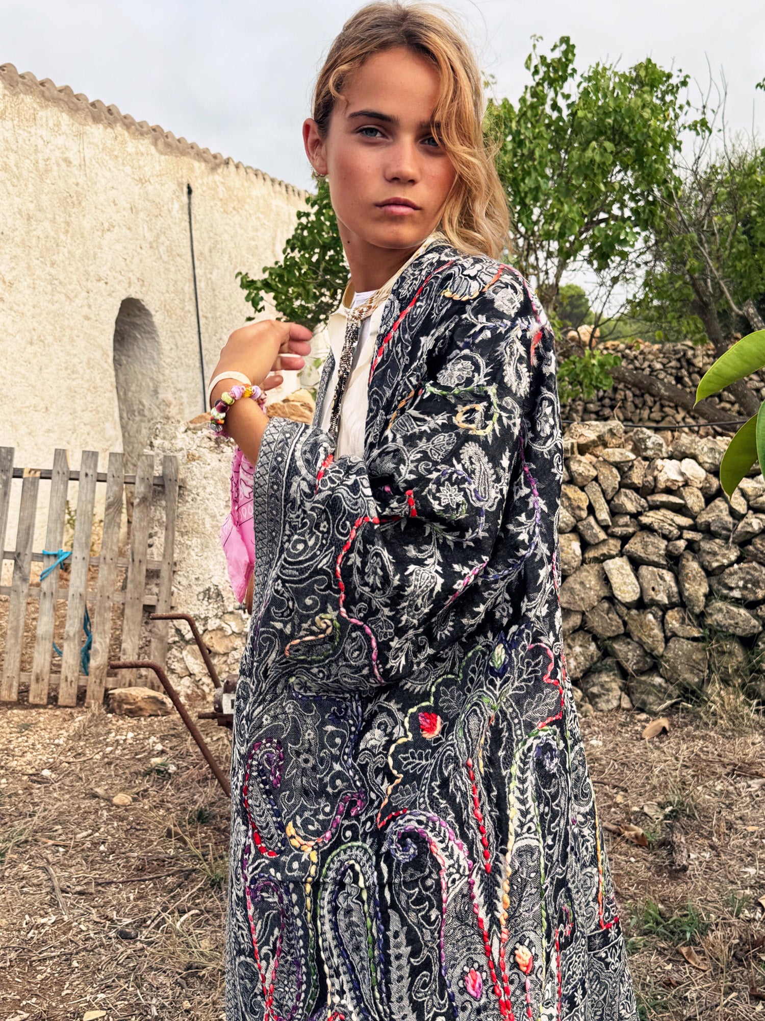 Amoha Poncho Black & Colors (B2B)