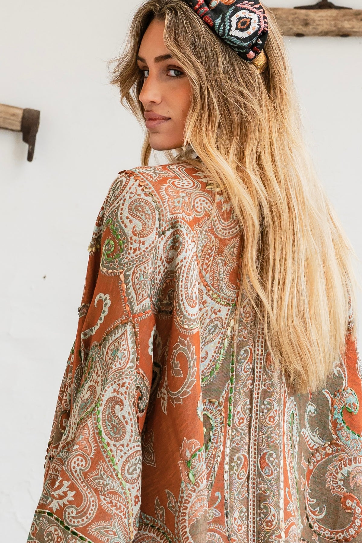 Binissaida Poncho Classic Embroidey 