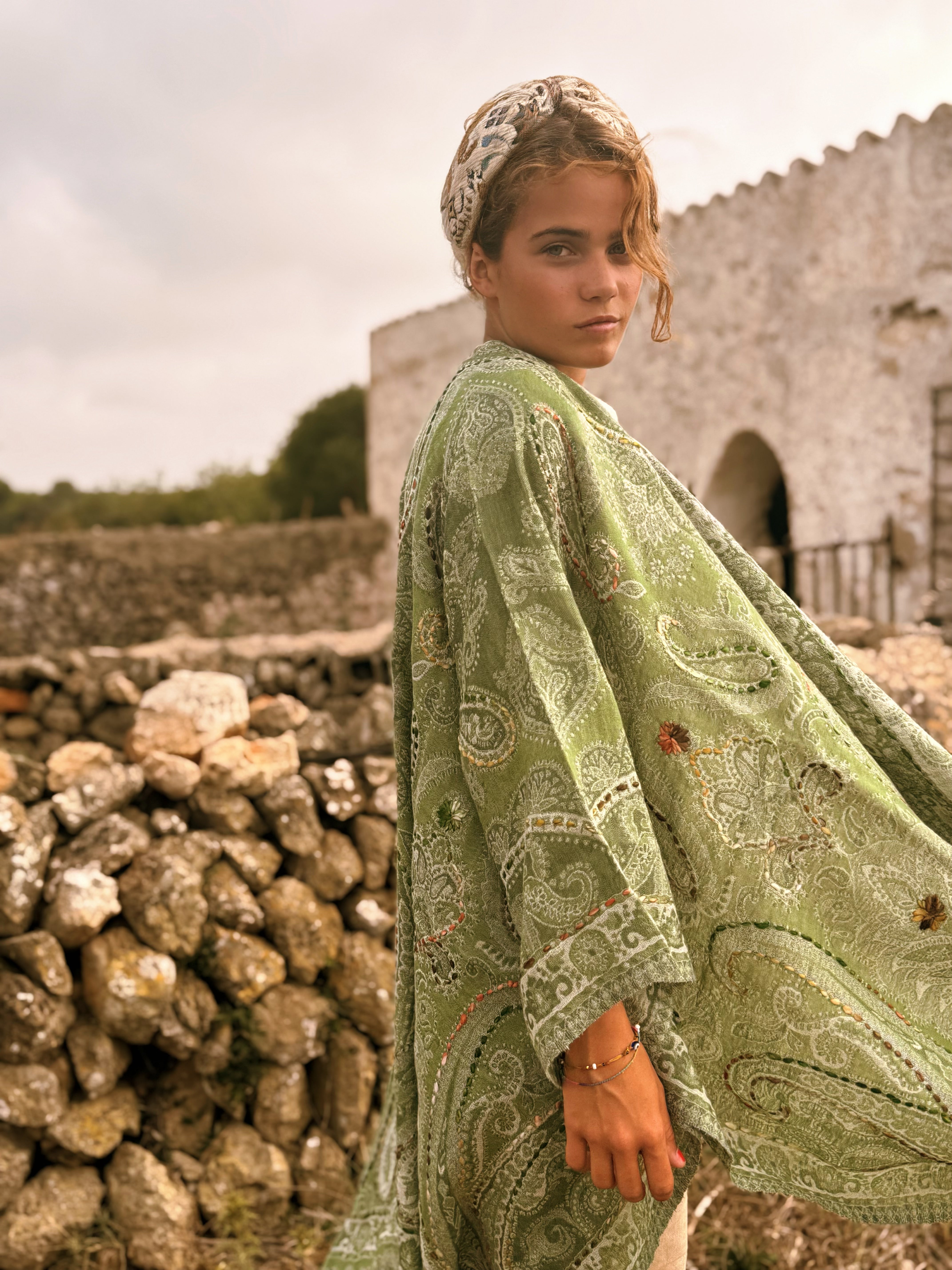 Amoha  Poncho Green